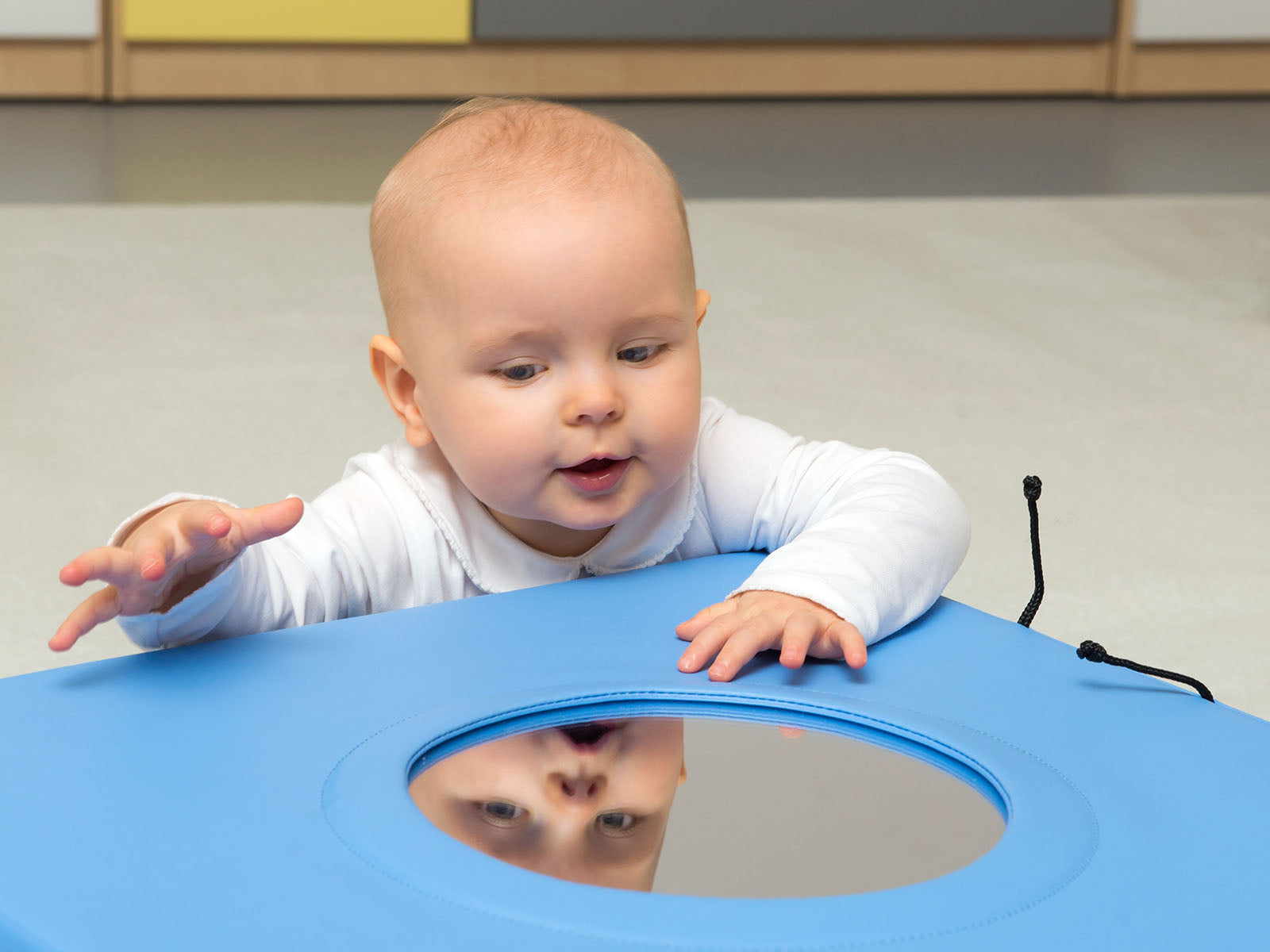 Explorateur sensoriel d'île rampant