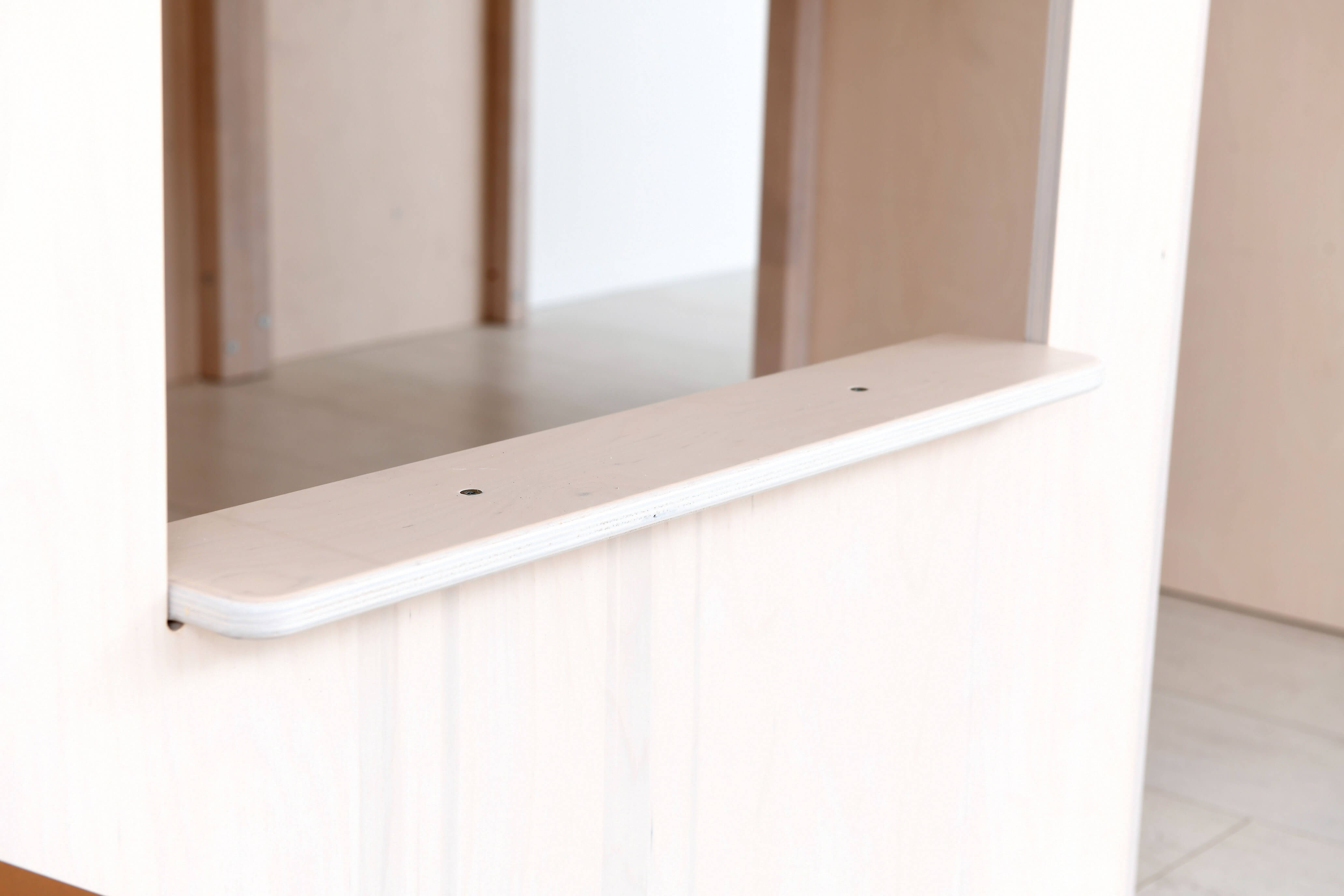 Hochebene Flora für Kindergarten Detailansicht Fensterbank