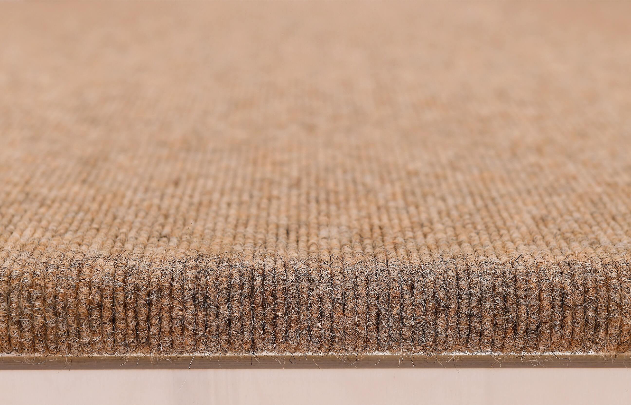 Hochebene Flora für Kindergarten Detailansicht Treppenstufen Teppich