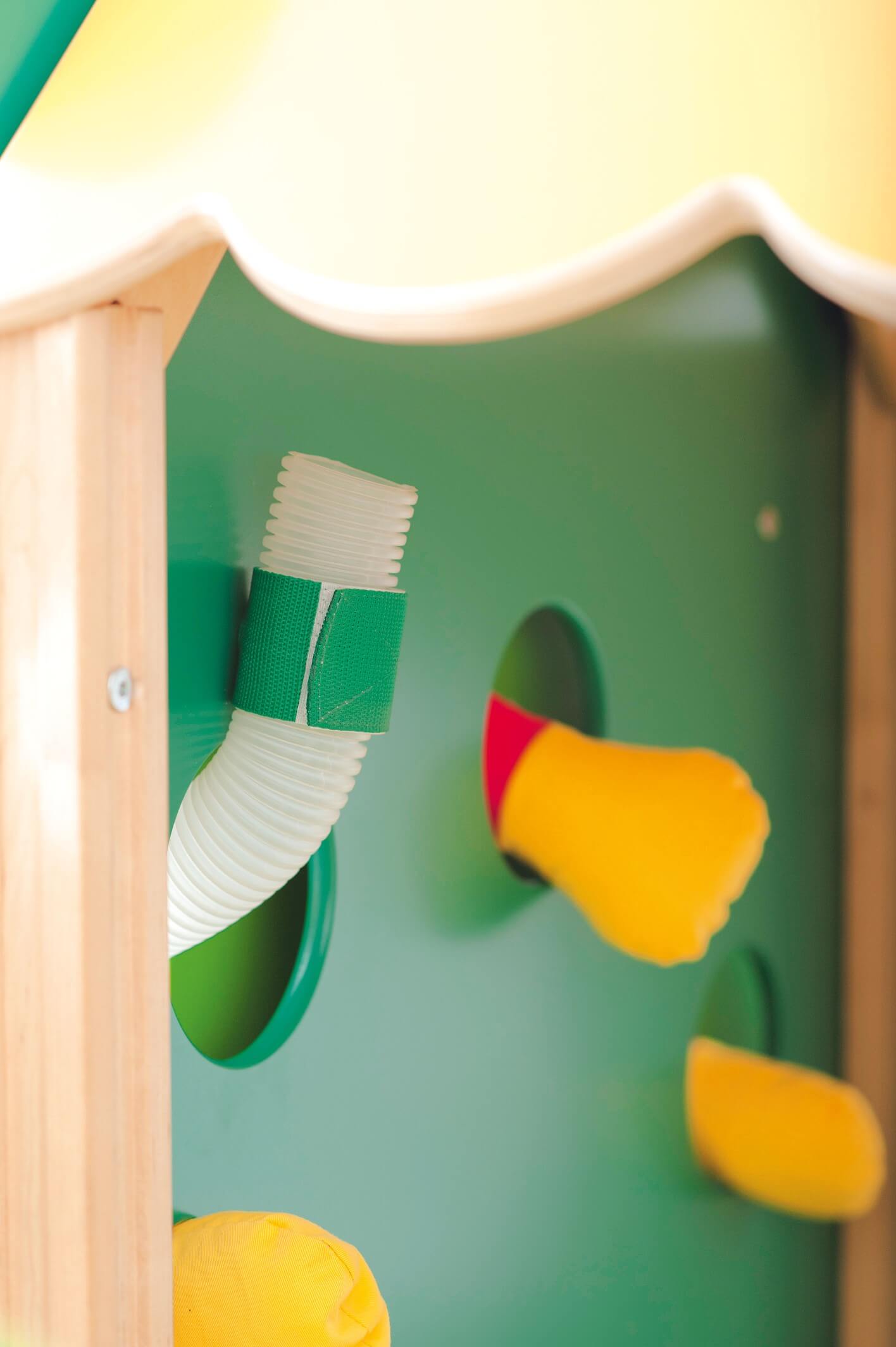 Kindergarten Spielpodest Baumhaus Spielwand für Sensorik und Motorik 2