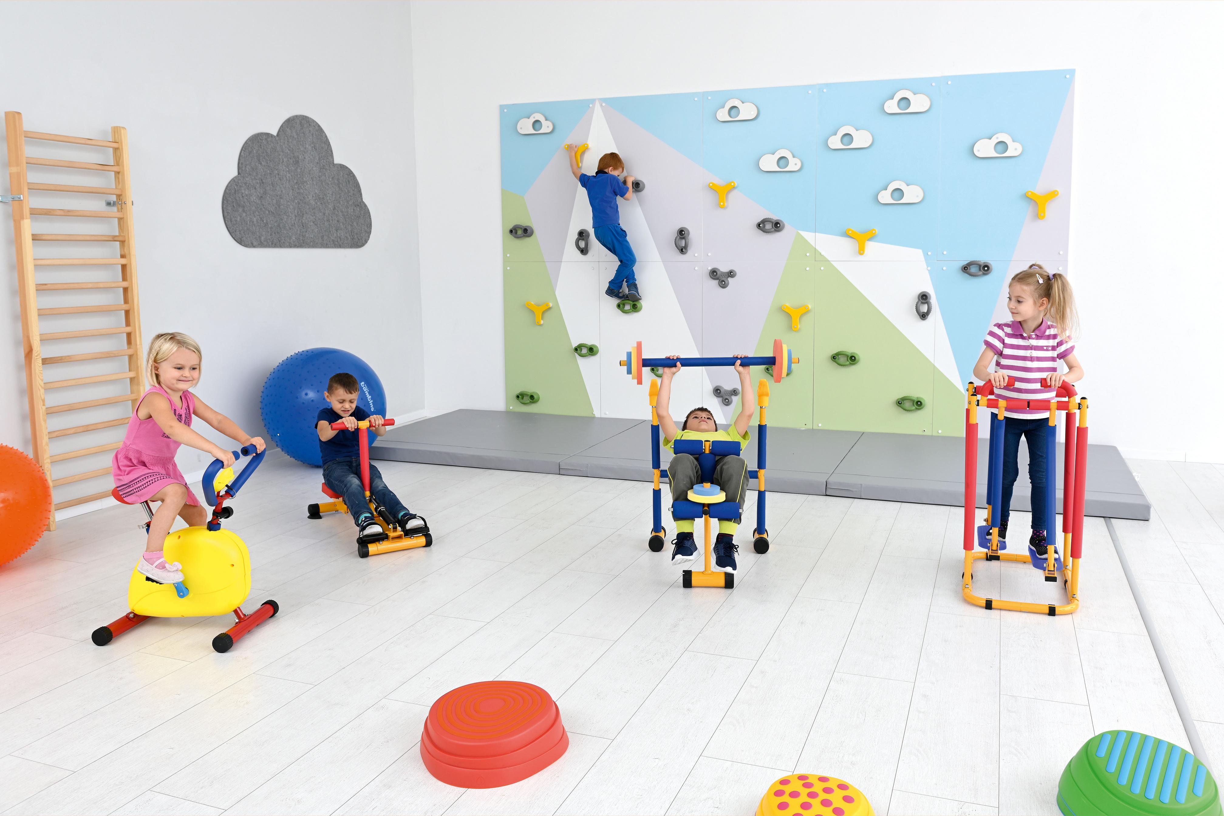 Kletterwand Berge – Kletterwand für Sporthalle in Schule/Kita