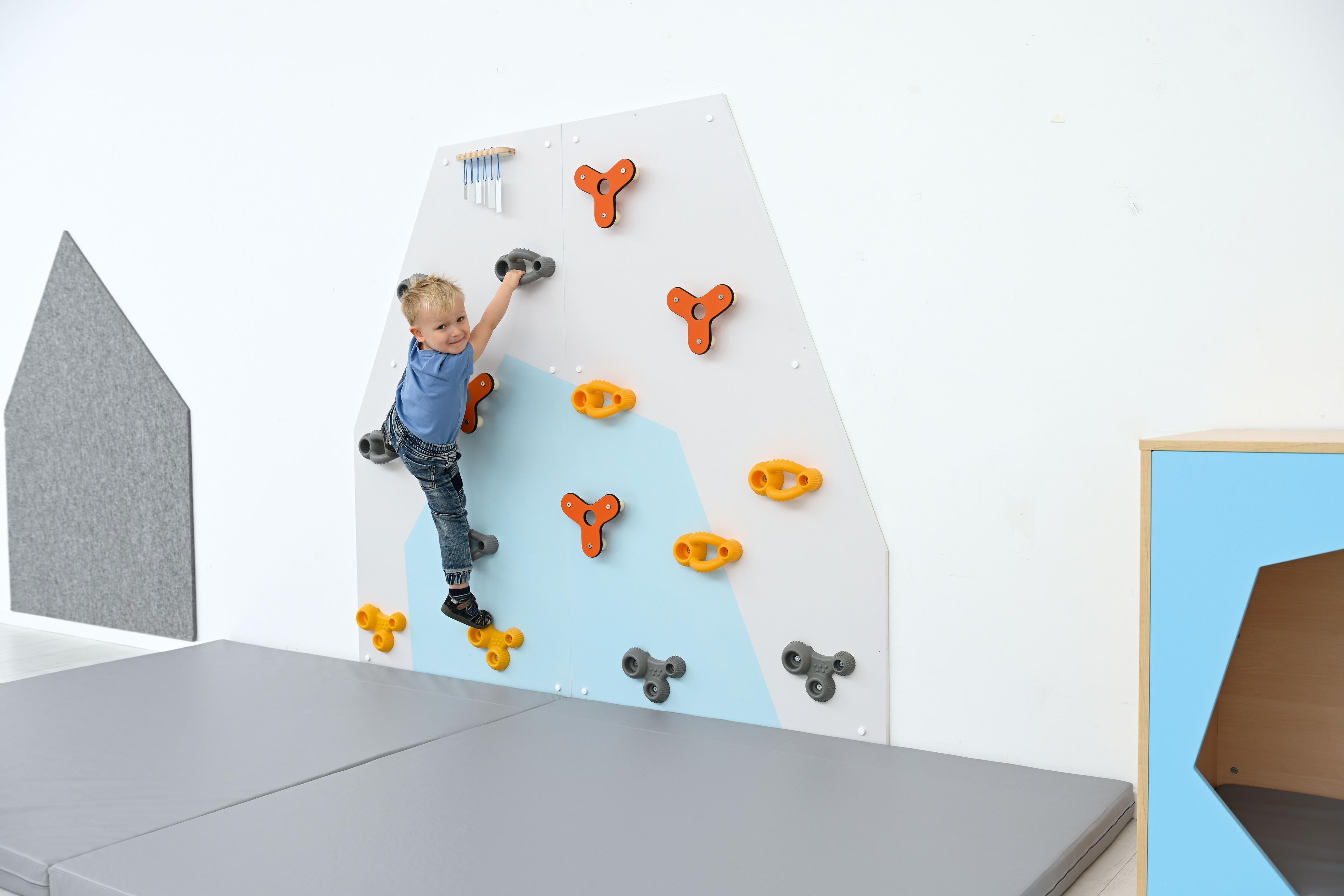 Kletterwand Berghöhle – Perfekte Kletterwand für Kita