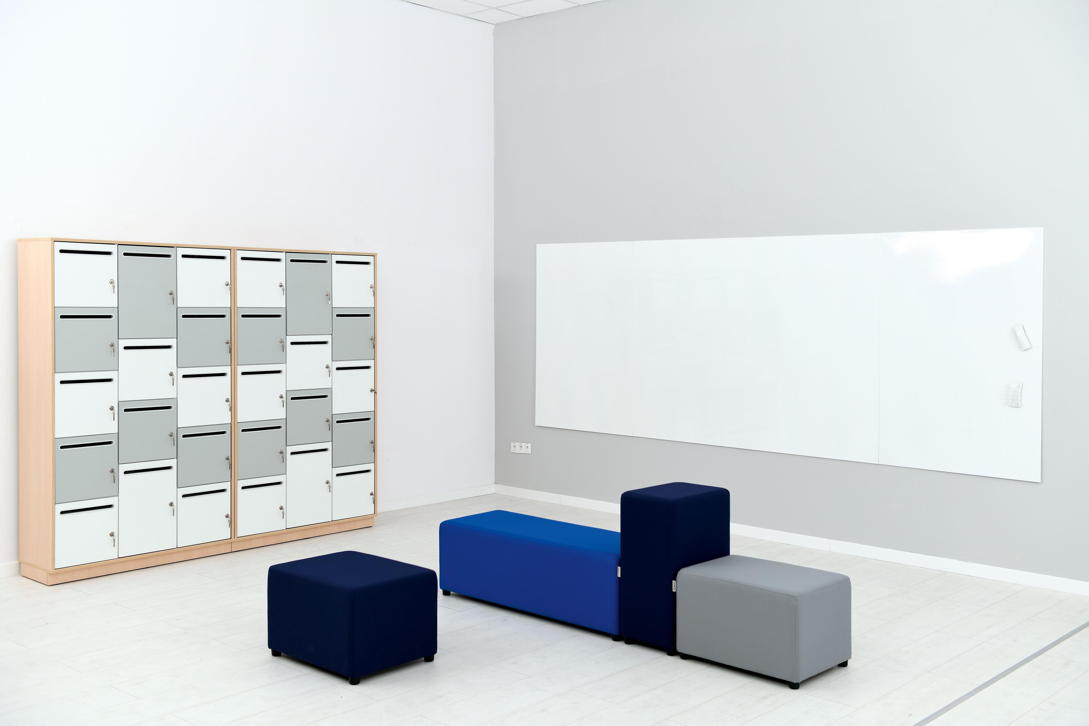 Quadro - Eigentumsschrank/Spind mit 14 Fächern für Schulen.