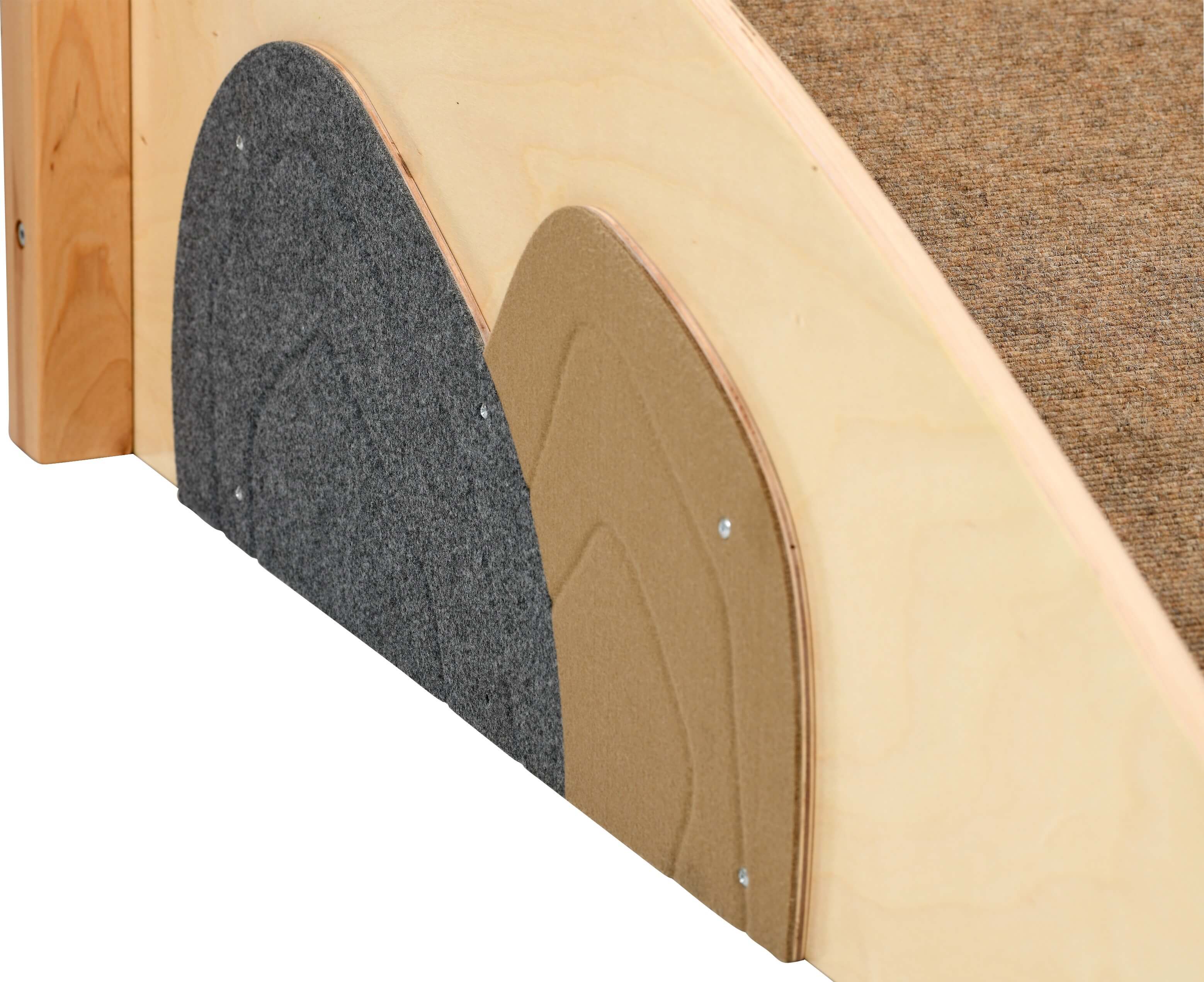 Spielpodest Flora für Kindergarten Detailansicht Spielwand für Sensorik 3