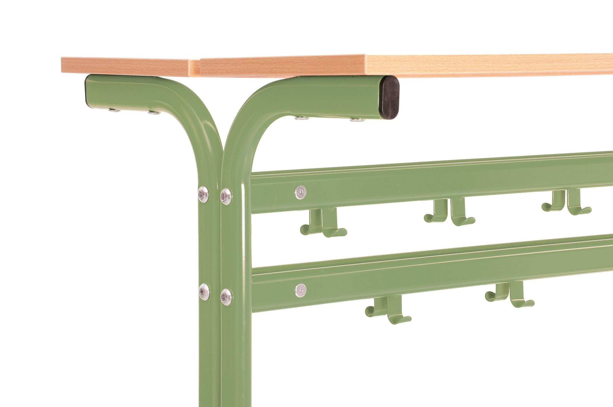 Umkleidebank höhenverstellbar 141-179 cm in 4 Farben, grüne Metallgarderobe