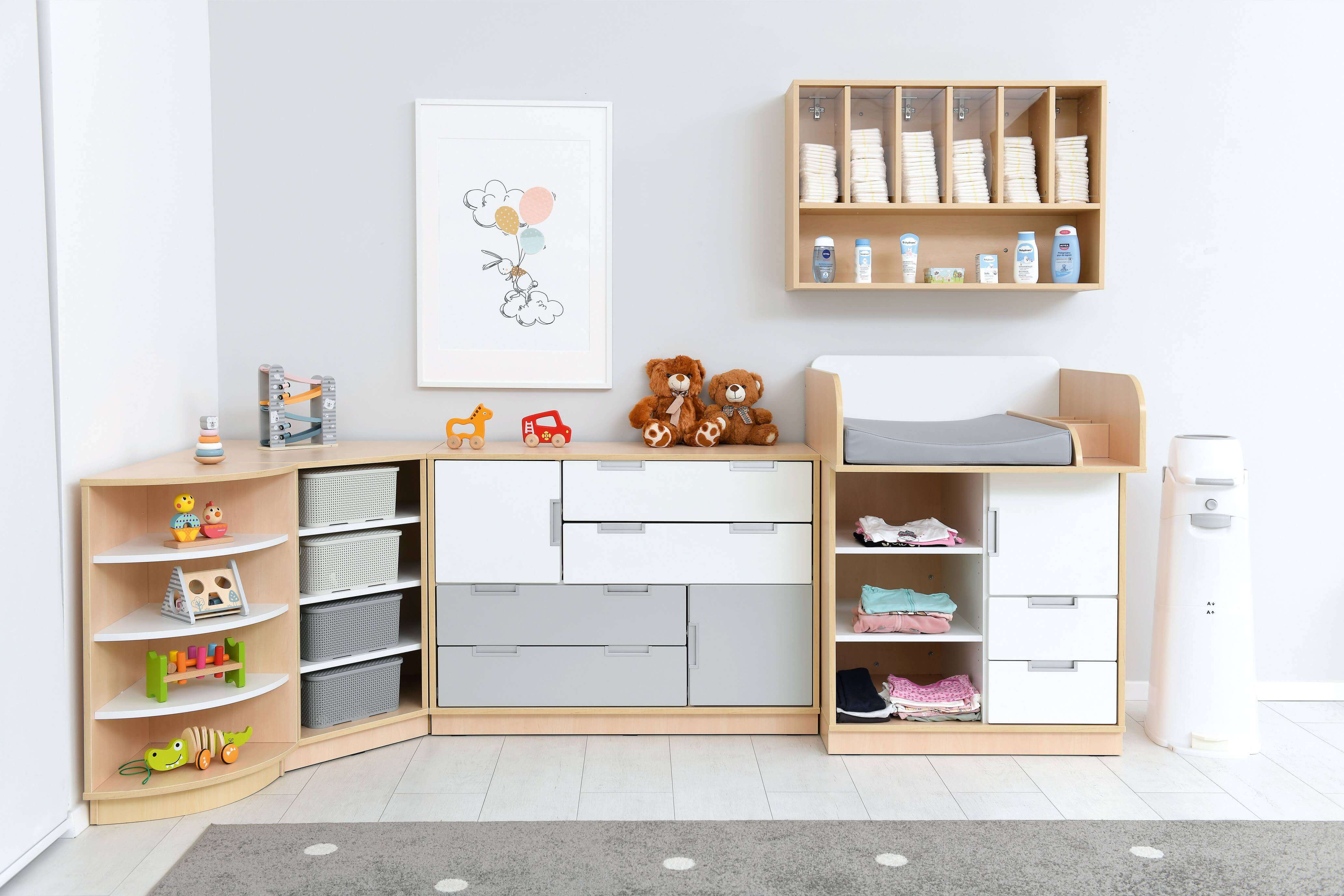 Wickelkommode Quadro, versch. Farben u. Dekore. Geeignet für die Krippe, Kita & Kindergarten.