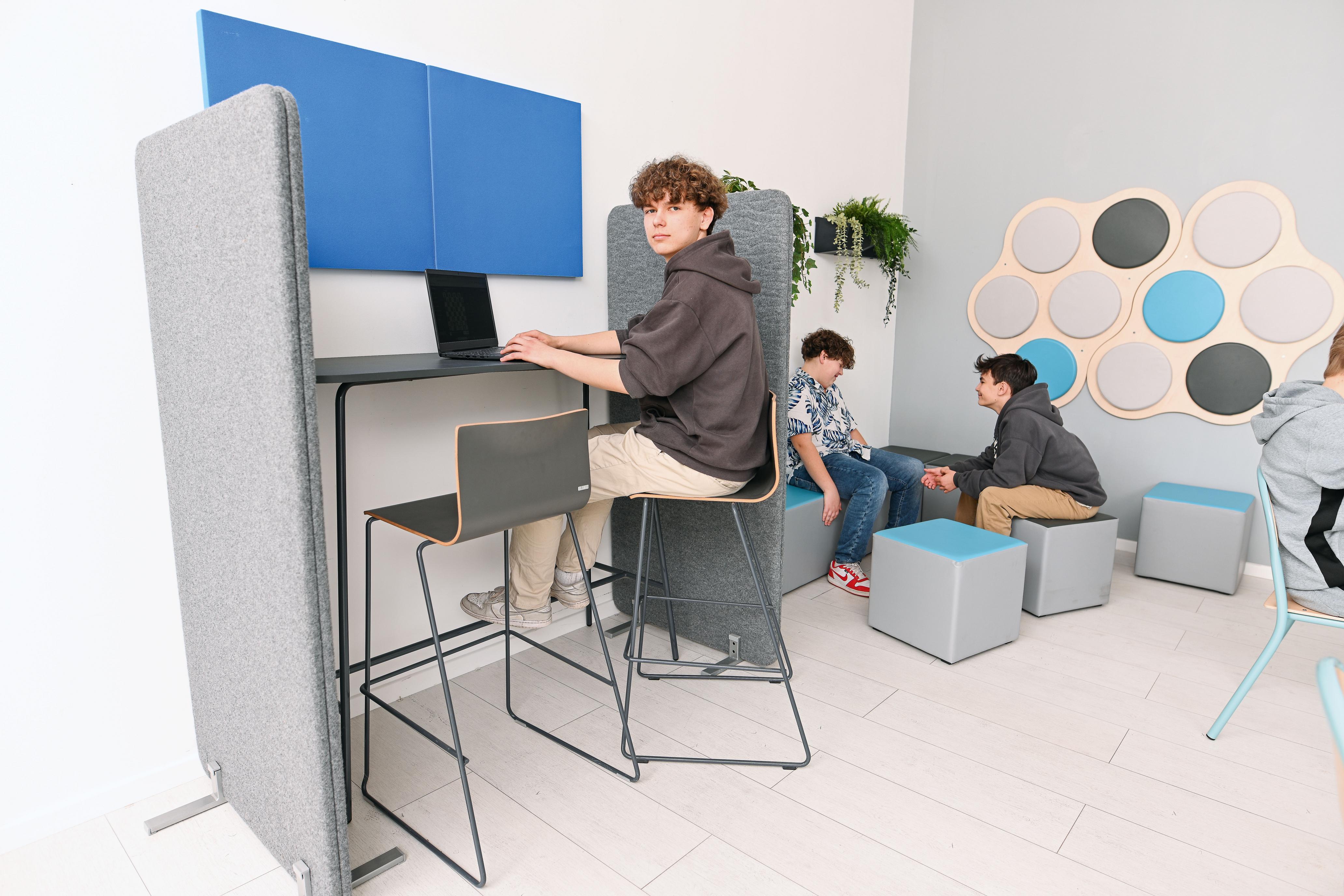 Modul Blocks maxi Hochtisch H 110 – Stilvoll & modern, anthrazit