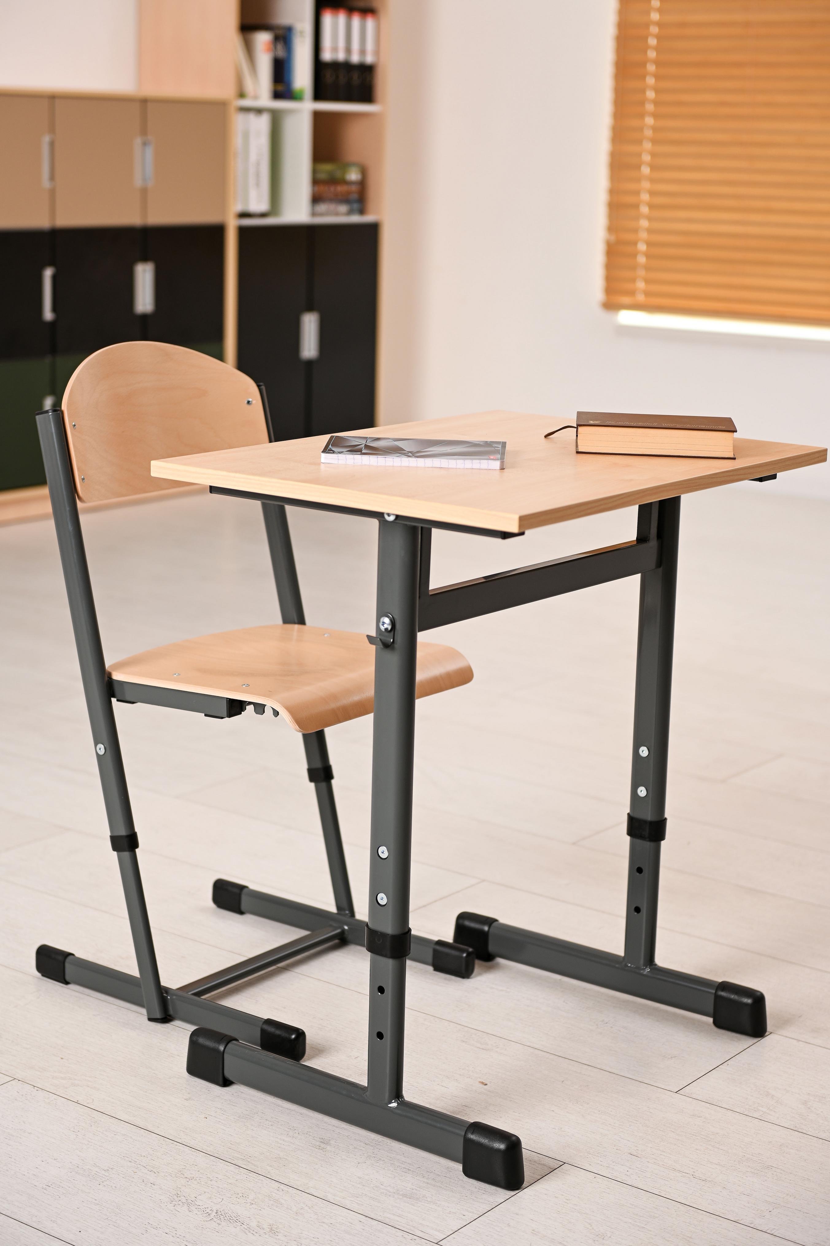 Einzeltisch höhenverstellbar in versch. Farben im Klassenzimmer.